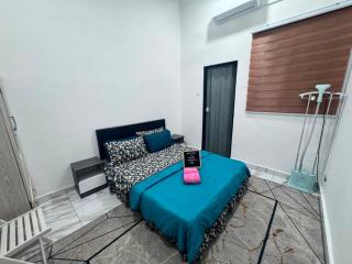 Zhara Homestay - 4