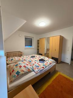 Modern Apartment Near City Centre with Kitchen - 6