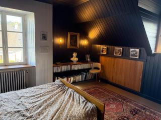 Spacious and comfortable home near beaches - 1