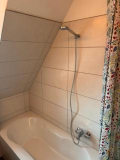 Gästezimmer in Einfamilienhaus mit großem Garten - 4