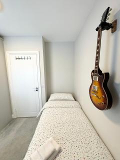 Cozy Coastal Room Bettystown - 5