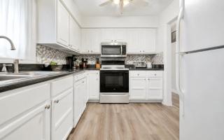 Luxury Living On Macotera Place - 8