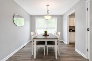Luxury Living On Macotera Place - 2