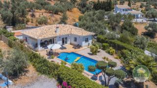 Casa La Maroma | Peaceful Pool Villa, Valley Views - Alcaucín - 6
