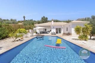 Casa La Maroma | Peaceful Pool Villa, Valley Views - Alcaucín - 4