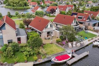 Fantastisch vakantievieren aan het water in Terherne - 8
