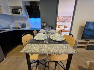 Modern 1BR Apartment with Parking Downtown Santiago - 1