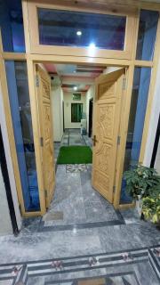 Bread and Bed Guest House Near Gerrys Visa Centre Islamabad - 9
