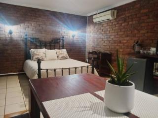 The Cornerstone BnB - - 0