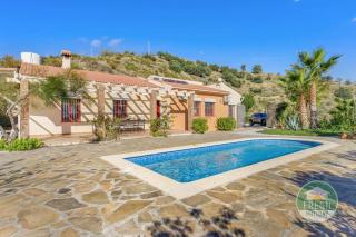 Casa Esta | Peaceful Villa Getaway in Sedella - 0