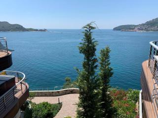 Dukly Luxury Villa Sea View first line - 8