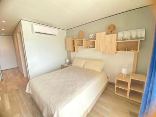 Modern Ocean and airport view condo in Maho, pool, gym, walk to Maho Beach,Mullet Bay, dinning, night life - 4