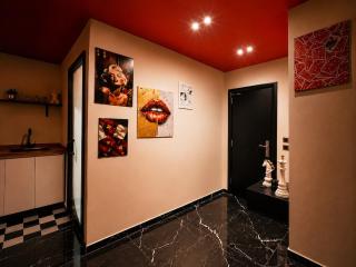 Romantic Nile Jacuzzi studio 1BD Al Zamalek self check-in modern couples - 5