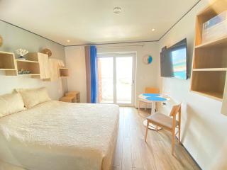 Modern Ocean and airport view condo in Maho, pool, gym, walk to Maho Beach,Mullet Bay, dinning, night life - 6