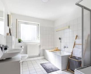 City Apartment Nähe Arena Gelsenkirchen mit Balkon und Tiefgarage für 4 Personen ZENTRAL - 3