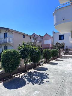 MARSHAL Apartments - 8