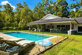 Spacious 6BR Mansion with Pool Sauna BBQ - 0
