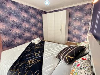 Charming Two Double Bedroom Maisonette with Garden - 7