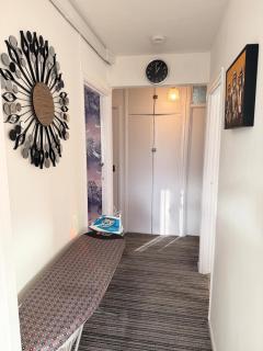 Charming Two Double Bedroom Maisonette with Garden - 2