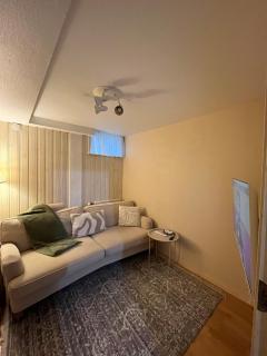 Apartment close to the Stockholm Fair and commuter train - 3