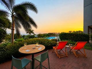 Elegant Resort Apartment Pool Near Top Beaches - 0