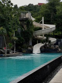 Unixx Pattaya Pool Sauna and Sky Garden - 5