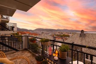 Panoramic Bergen views from historic Sandviken - 8