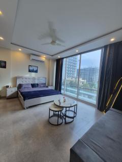 Luxury 2BR Apartment Near Islamabad Airport - 1