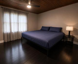 Cozy 3BR Apartment Central Kilgore Location - 2