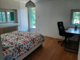 Appartement entier - proche gare, espace Carat, centre ville - 5