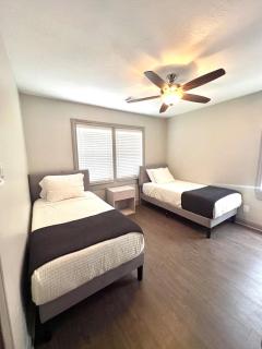 Cozy Graceful 2BR Near Downtown Houston & Med Center - 1