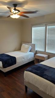 Cozy Blissful 2BR Near Downtown Houston & Med Center - 3
