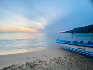 NRT Beach Hotel - 7