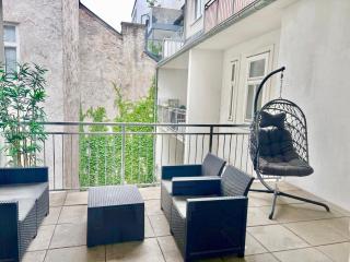 100 m2 Apartment with Balcony & Free Parking - 9