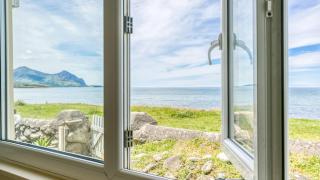 Beach Bungalow - 9