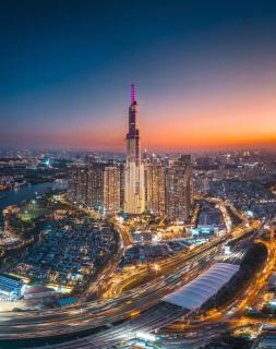 Western Landmark City View - 0
