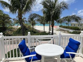 Bimini Bay Resort & Marina Parrot-dice! - 1