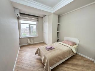 3 bedroom apt on Chokmorova 154 near GUM and TSUM - 4