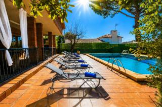 GERANIS VILLA ONLY FAMILIES Planet Costa Dorada - 8