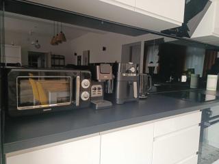 Greta Apart - 3