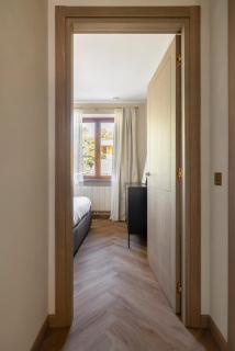 Design Apartment with Lake View and Private Garden - 8
