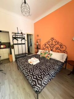 "Little Sicilian Home"-room with a private bathroom & kitchen -fridge - and shared a beautiful terrace on Hostel Taormina Center - 0