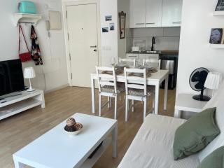 Apartamento luminoso con parking a 250 m de playa y centro - 4