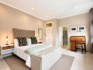 La Casa Blanca - Emmarentia, Johannesburg - 7