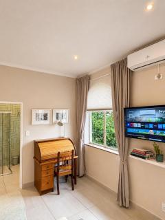 La Casa Blanca - Emmarentia, Johannesburg - 3