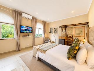 La Casa Blanca - Emmarentia, Johannesburg - 2