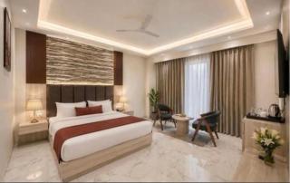 HOTEL VISHAL RESIDENCY NEAR IGI DELHI AIRPORT T-3 & AEROCITY DELHI with FREE AIRPORT DROP - 5