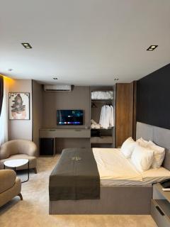 Fron Hotel - 9