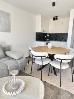 Romantic 3 Bedroom Apartment 3min from the beach - 8