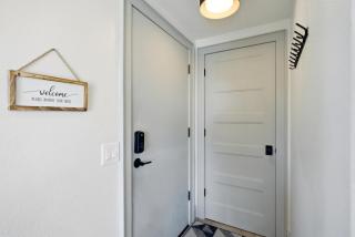 Modern Mountain-Chic Condo-Ski, Golf, Bike, Hike! - 6